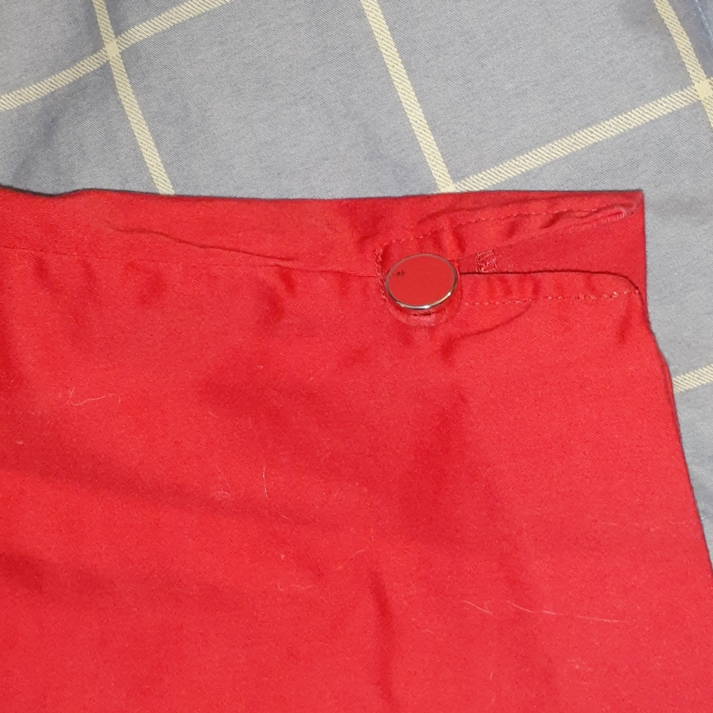 Red Crop Capri Pants in excellent condition! - Picture 3 of 8